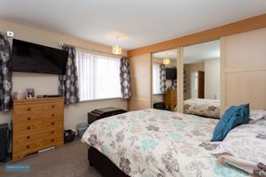 Bedroom- click for photo gallery